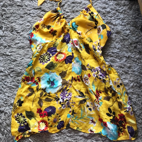 Silk Floral Print Halter Top - Picture 2 of 4